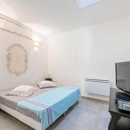 Des Orangers - Vue Avec Piscine Vakantiehuis *