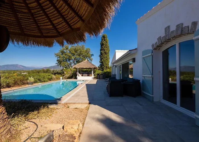 בית נופש Des Orangers - Vue Avec Piscine