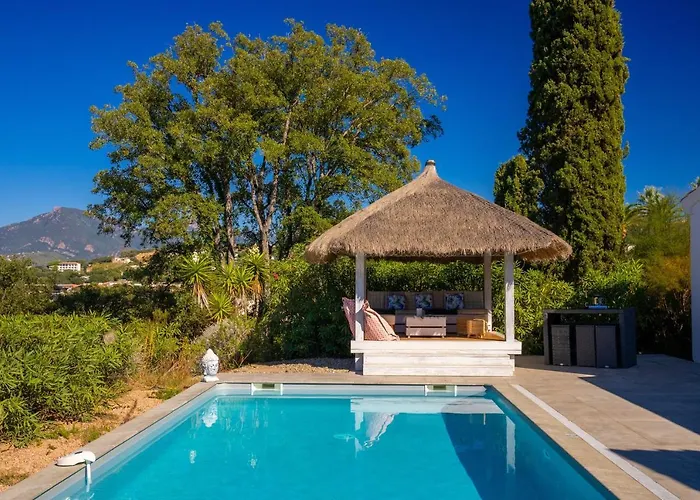 בית נופש Des Orangers - Vue Avec Piscine